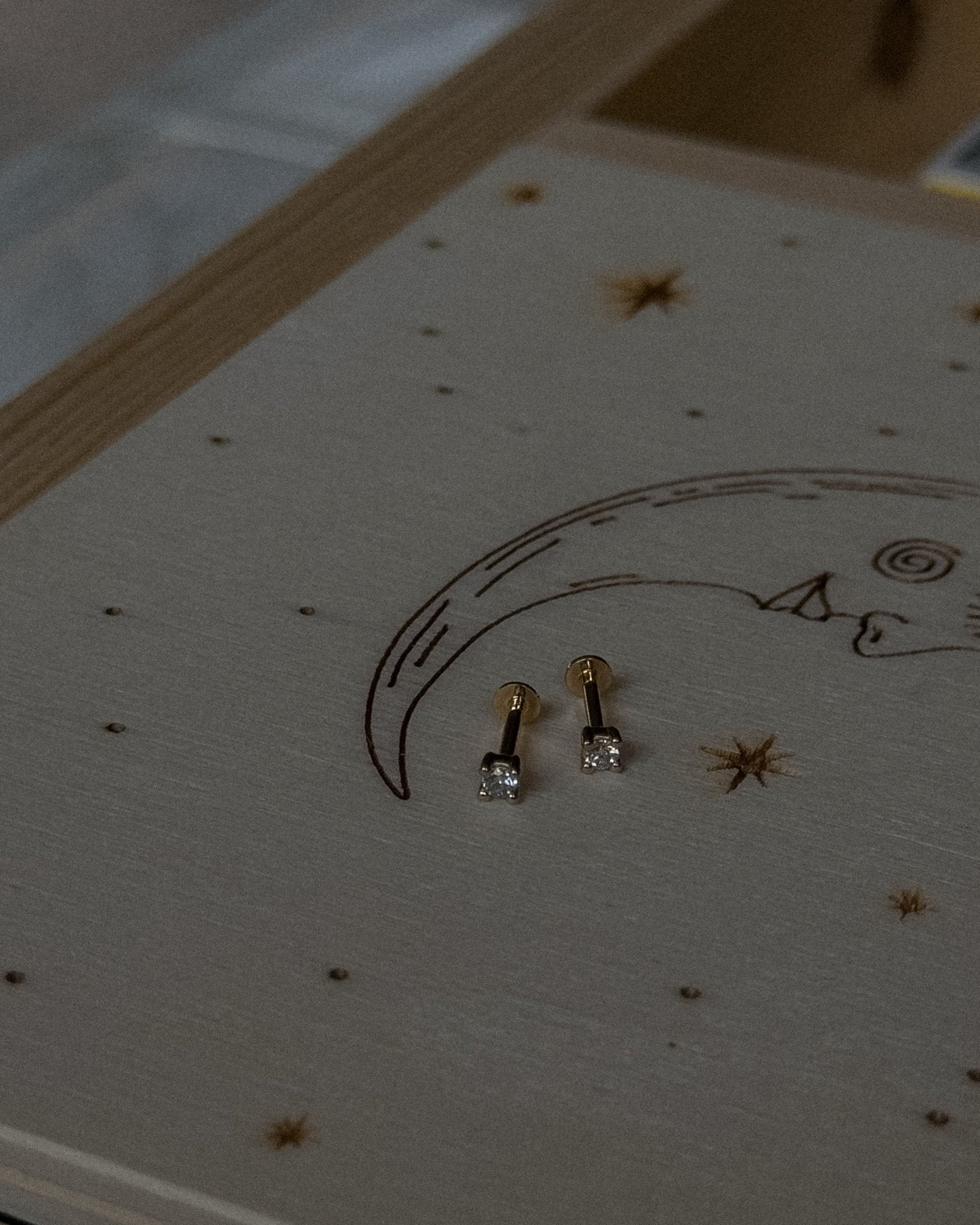 Petit Diamond Cartilage Flatback Stud - Midori Jewelry Co.