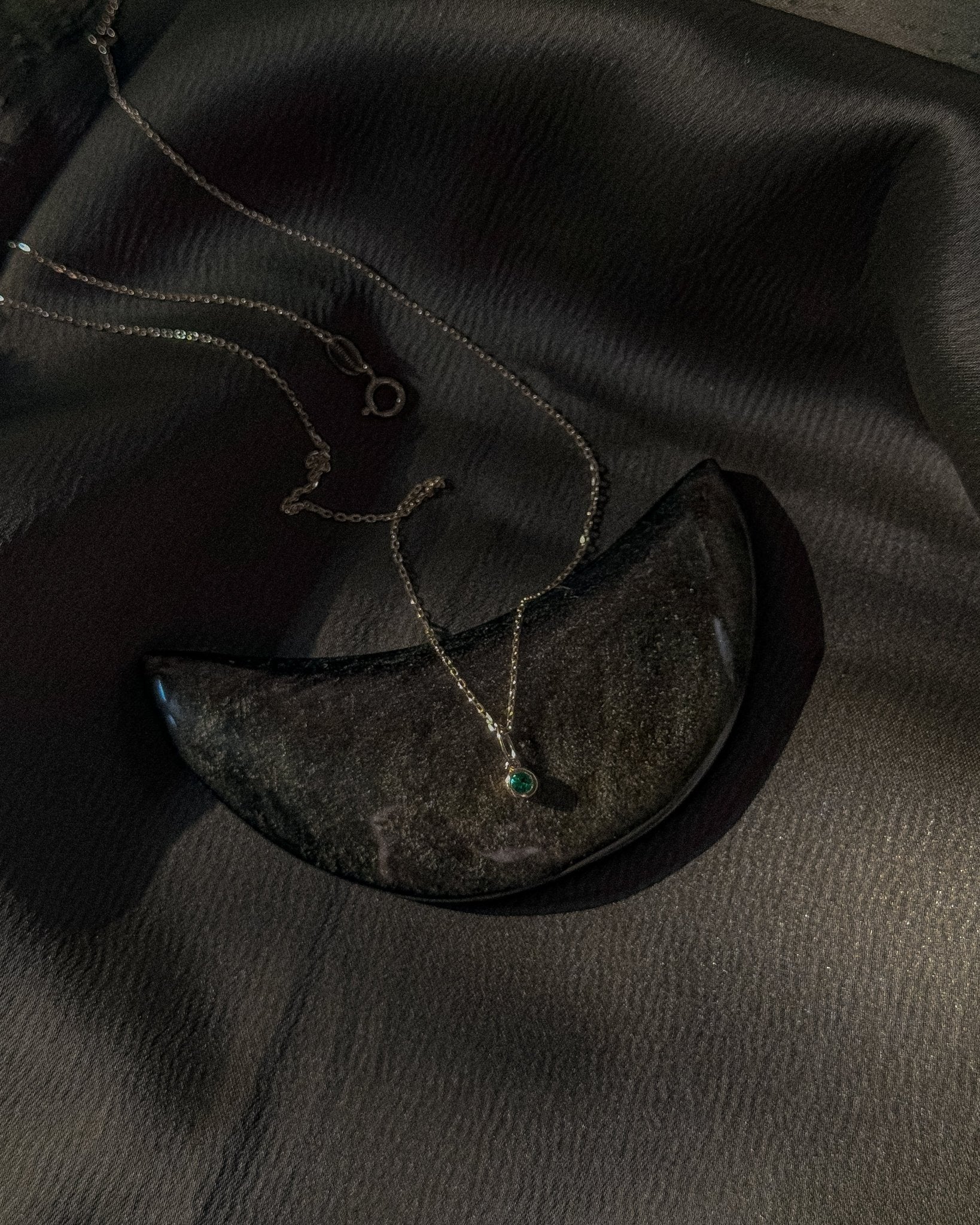 Round Emerald Charm Necklace - Midori Jewelry Co.