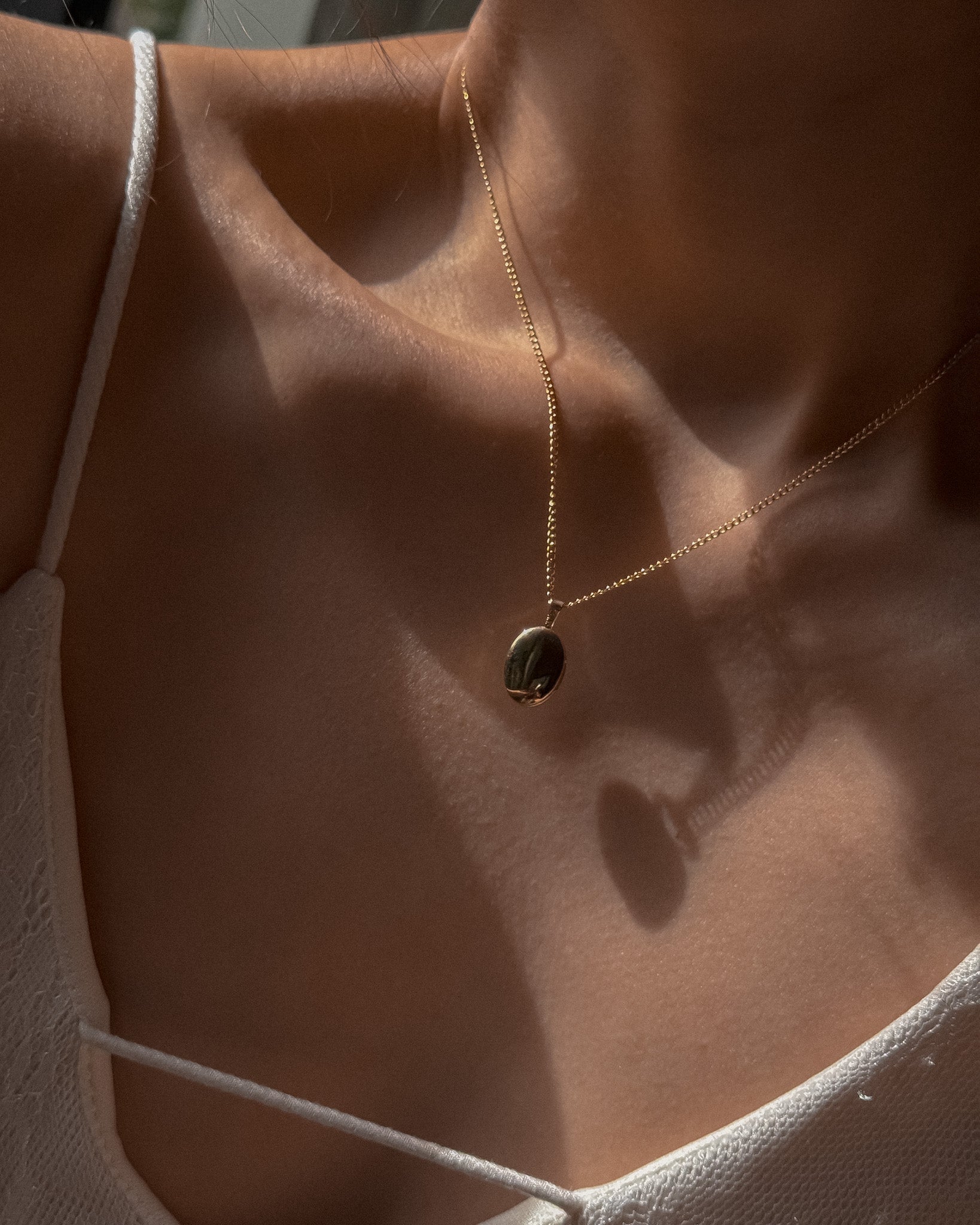 Petit Oval Locket Necklace - Midori Jewelry Co.