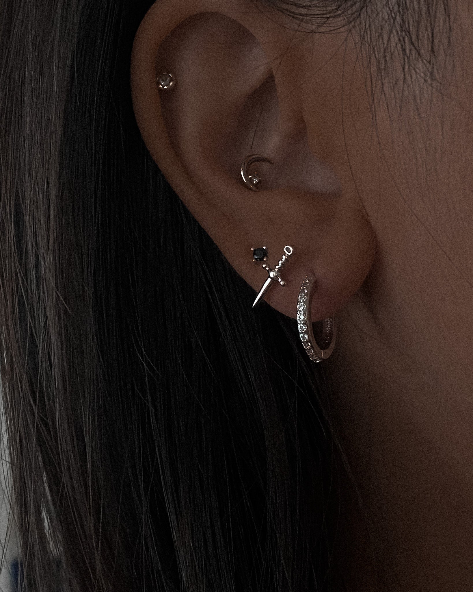 Crescent Moon Stud Earrings / Sterling Silver - Midori Jewelry Co.