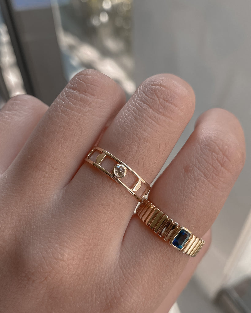 Statement Rings Saturn Ribbed Ring / 9K Solid Gold Midori Jewelry Co.