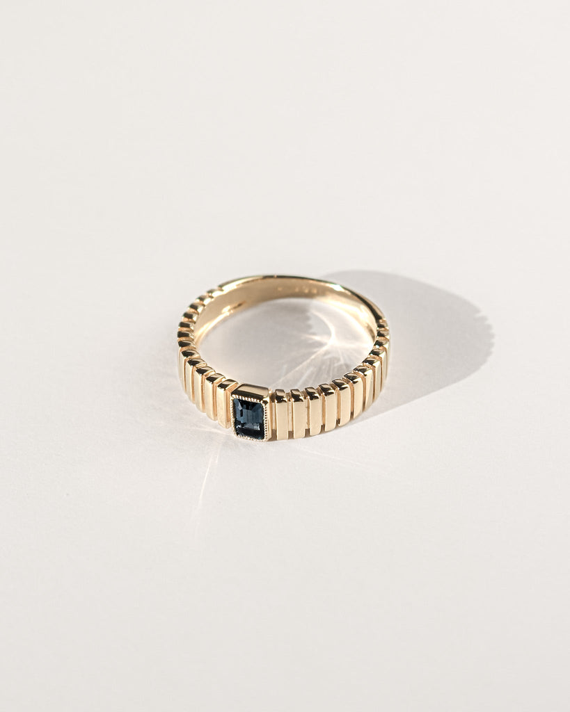 Statement Rings Saturn Ribbed Ring / 9K Solid Gold Midori Jewelry Co.