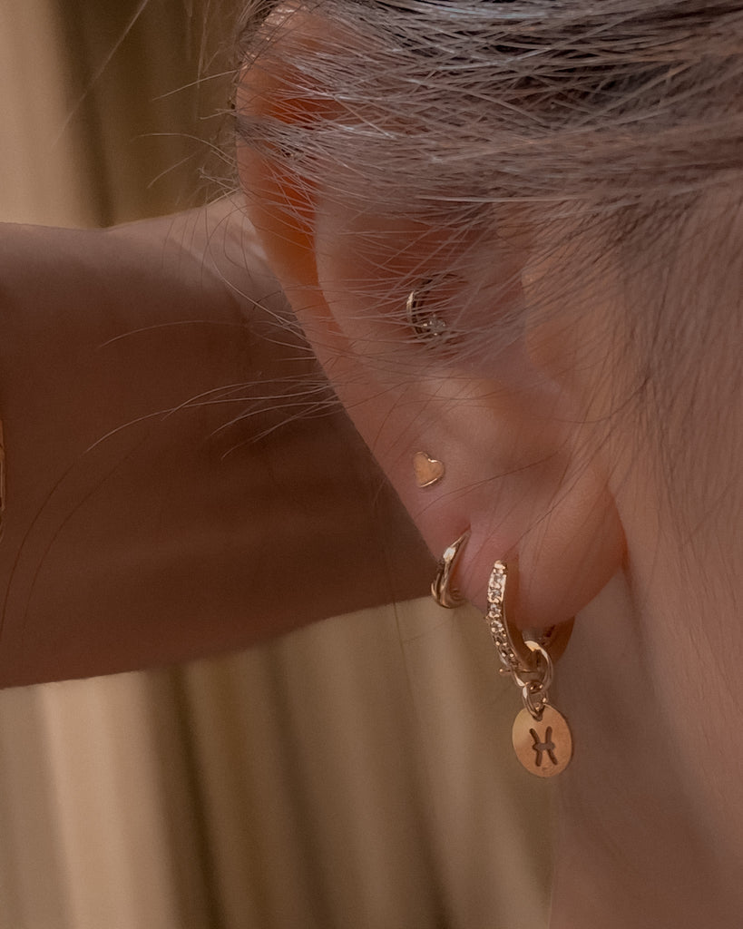 Tiny Heart Stud Earrings (Single) / Gold-Filled - Midori Jewelry Co.