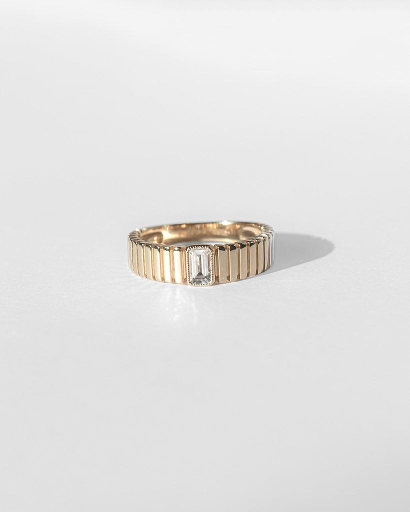 Statement Rings Venus Ribbed Ring / 9K Solid Gold Midori Jewelry Co.